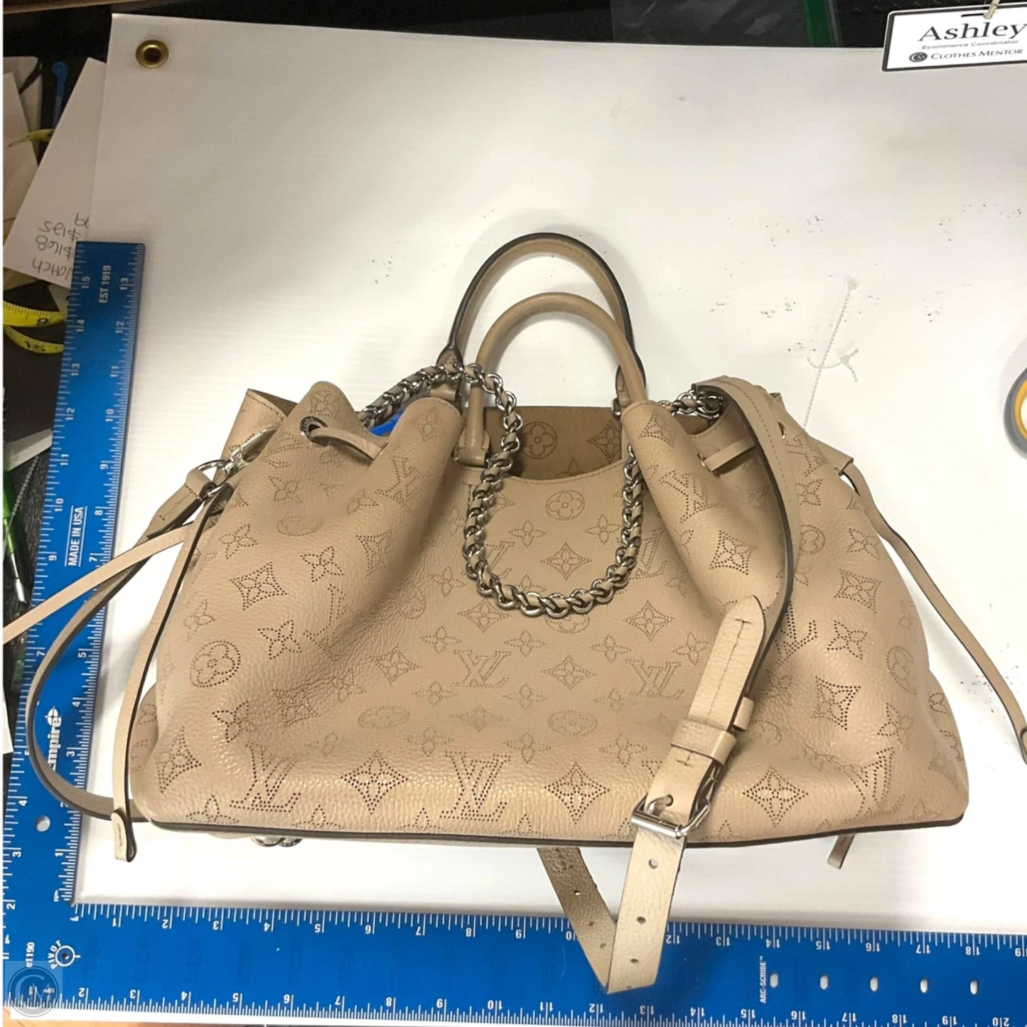 Handbag Luxury Designer By Louis Vuitton, Size: Large