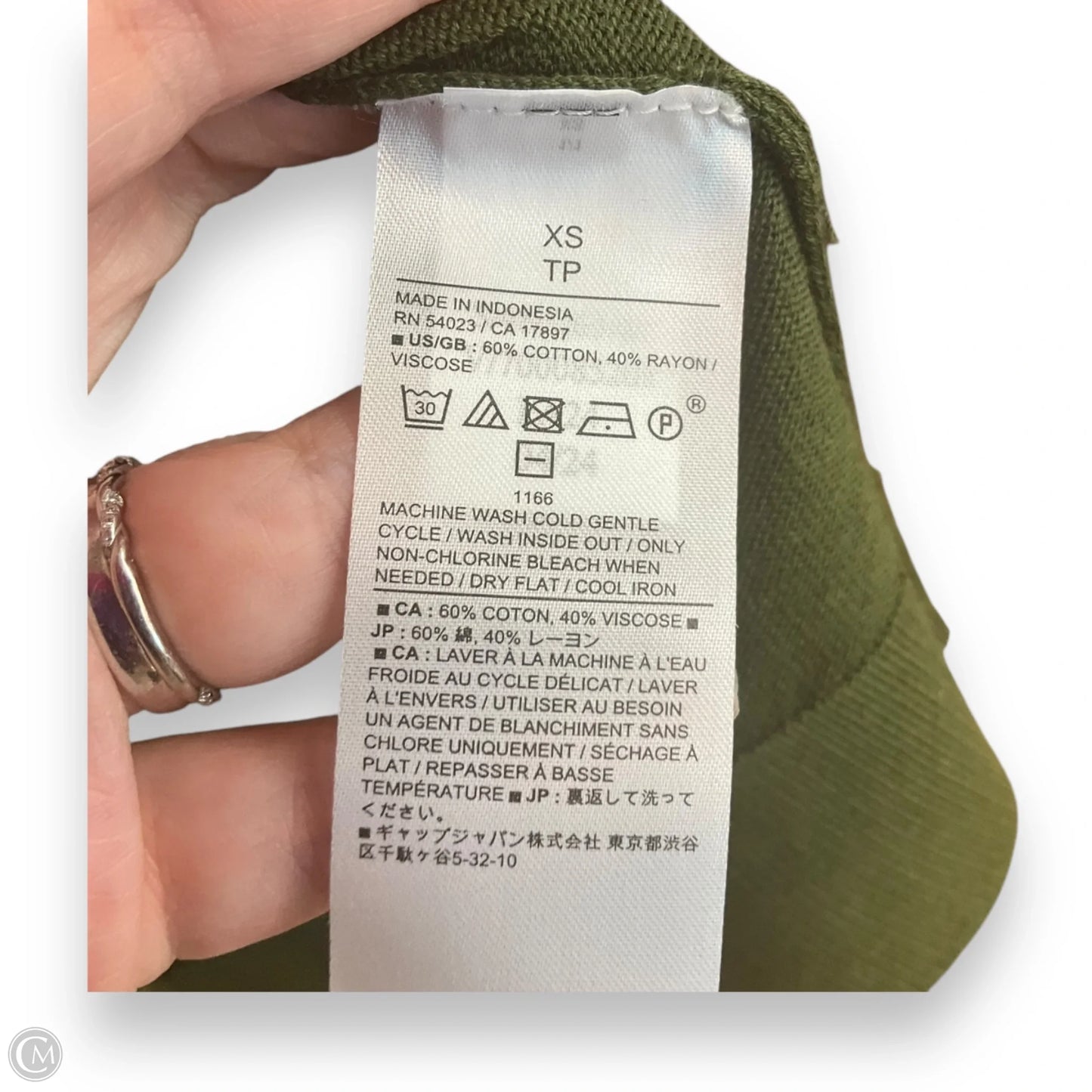 Top Long Sleeve By Banana Republic In Green, Size: Xs