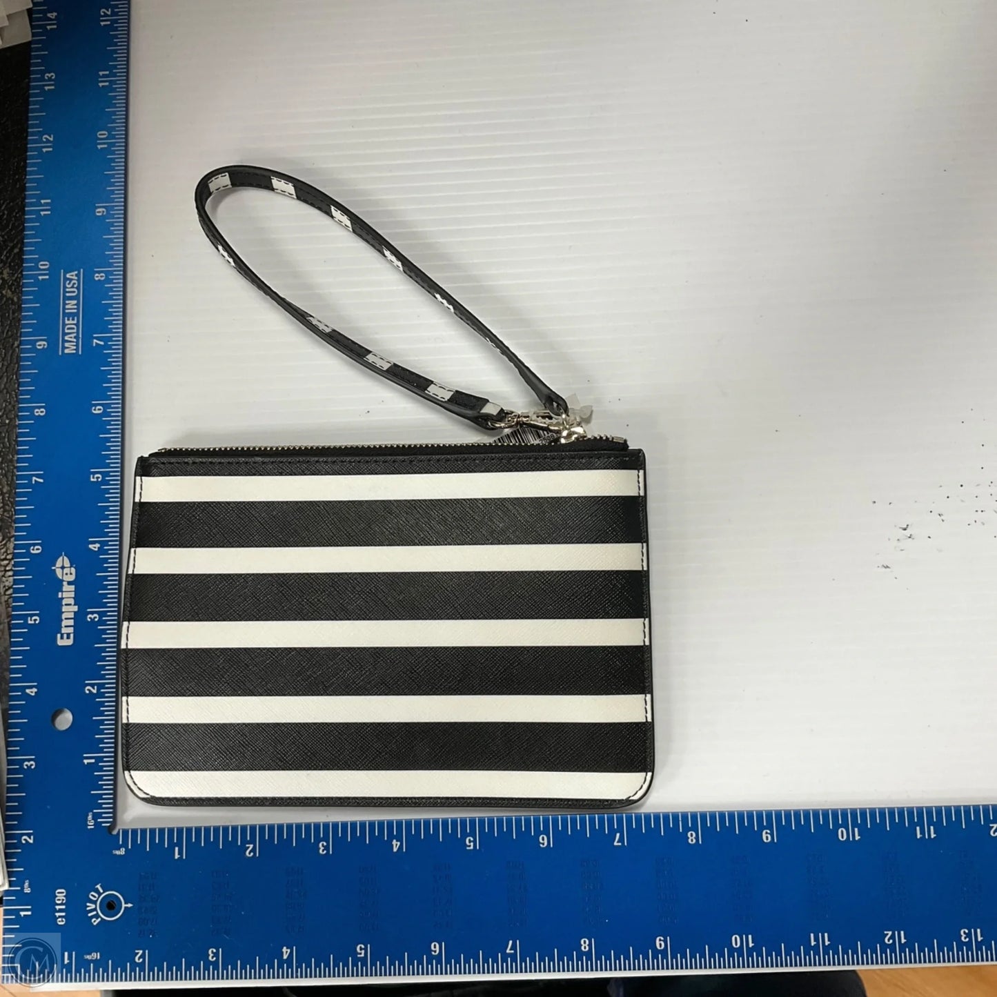 Wristlet Designer By Kate Spade, Size: Medium