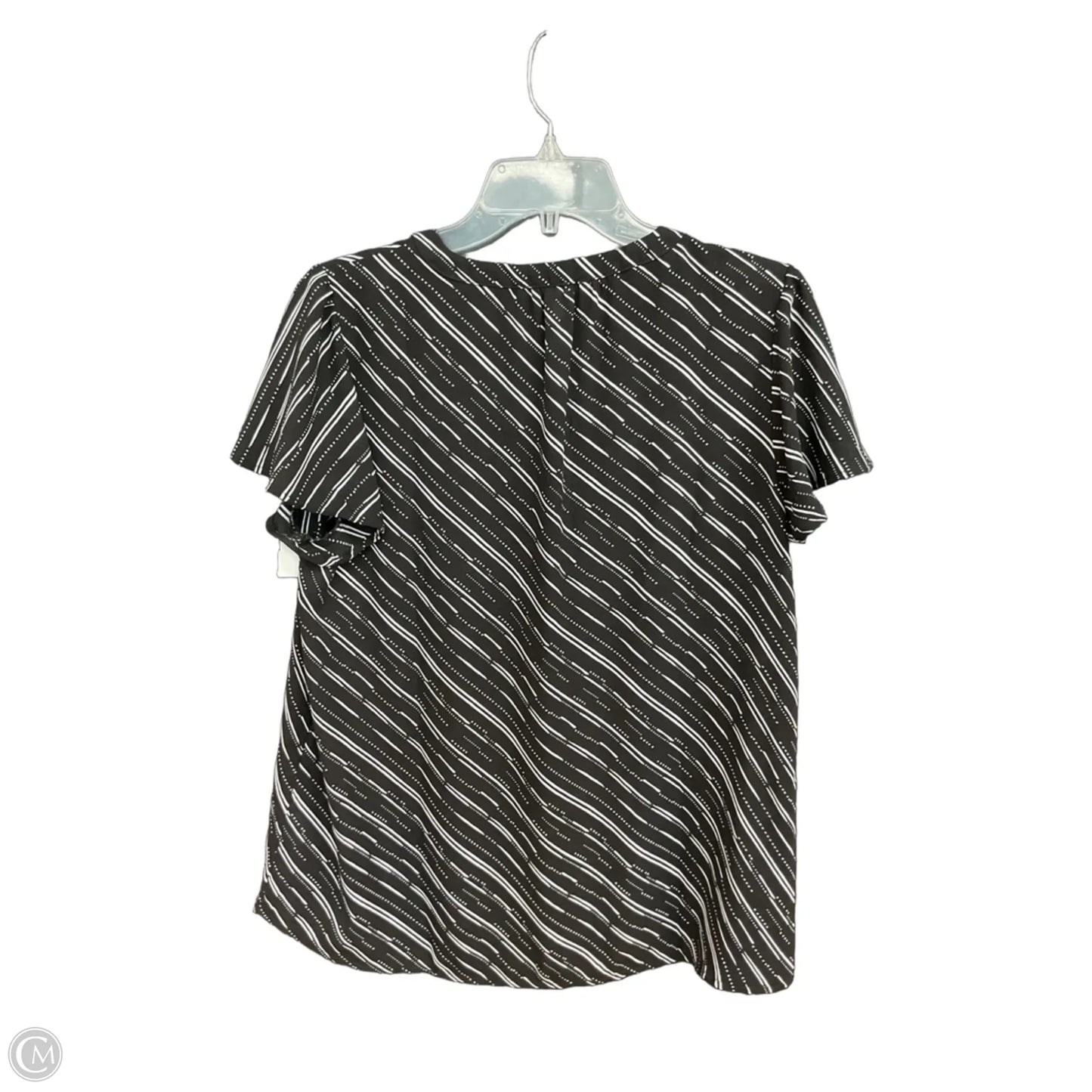 Top Short Sleeve By Maurices In Black, Size: M