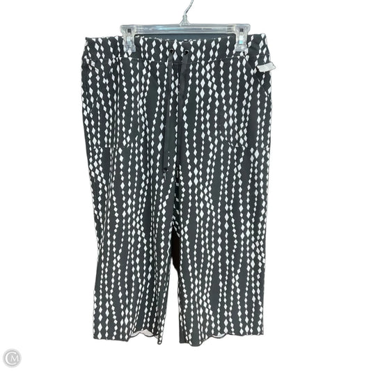 Capris By Chicos In Black, Size: 12