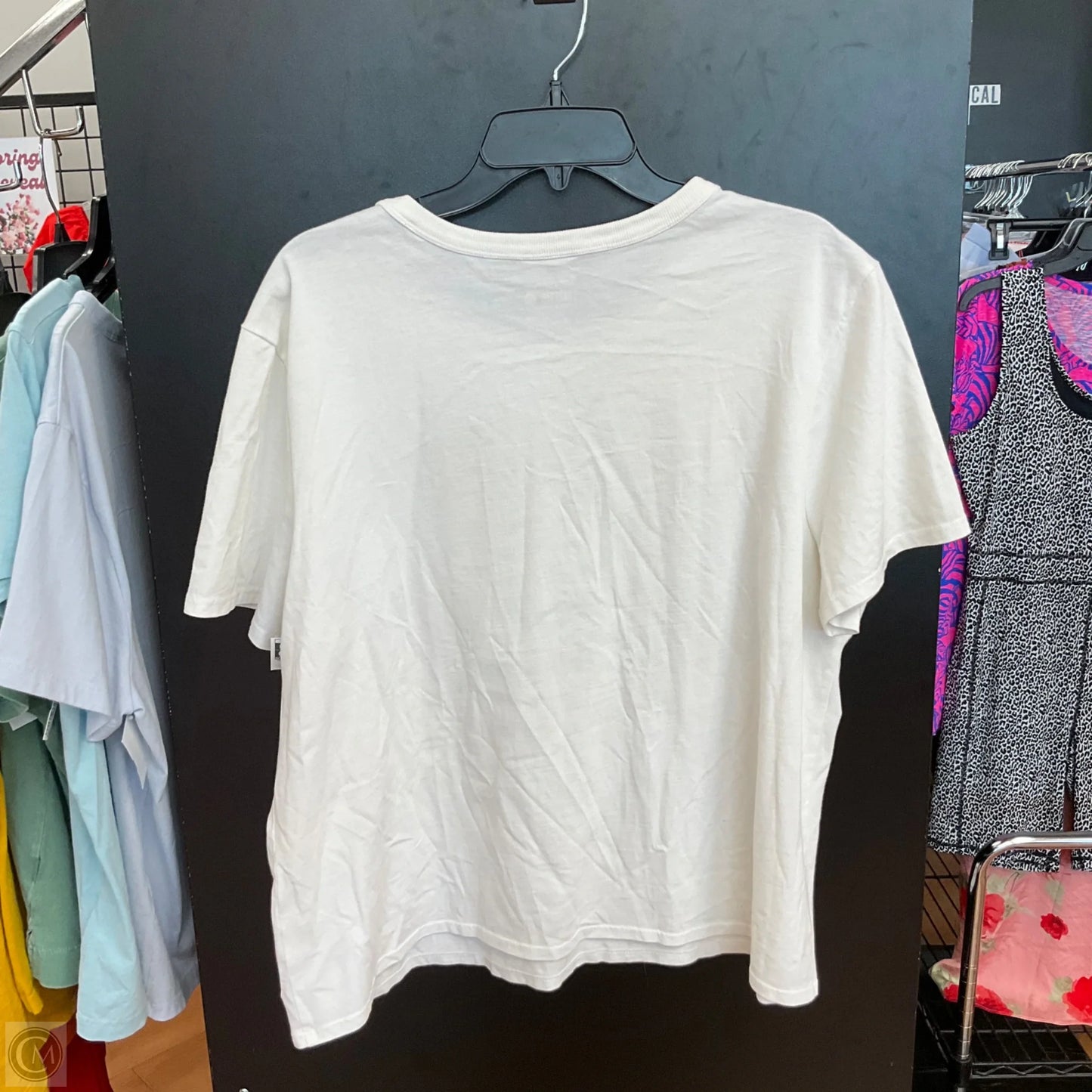 Top Short Sleeve Designer By Lilly Pulitzer In White, Size: Xl