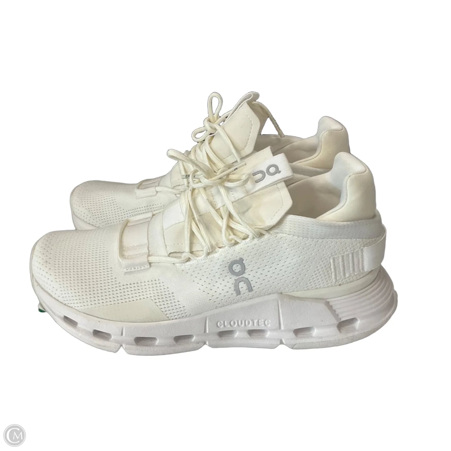 Shoes Athletic By Cmc In White, Size: 7