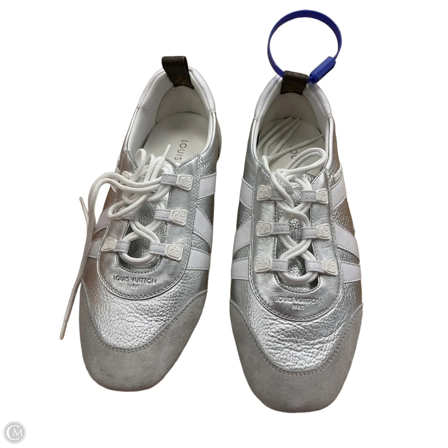 Shoes Luxury Designer By Louis Vuitton In Silver, Size: 8