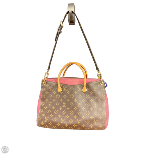 Handbag Luxury Designer By Louis Vuitton, Size: Medium