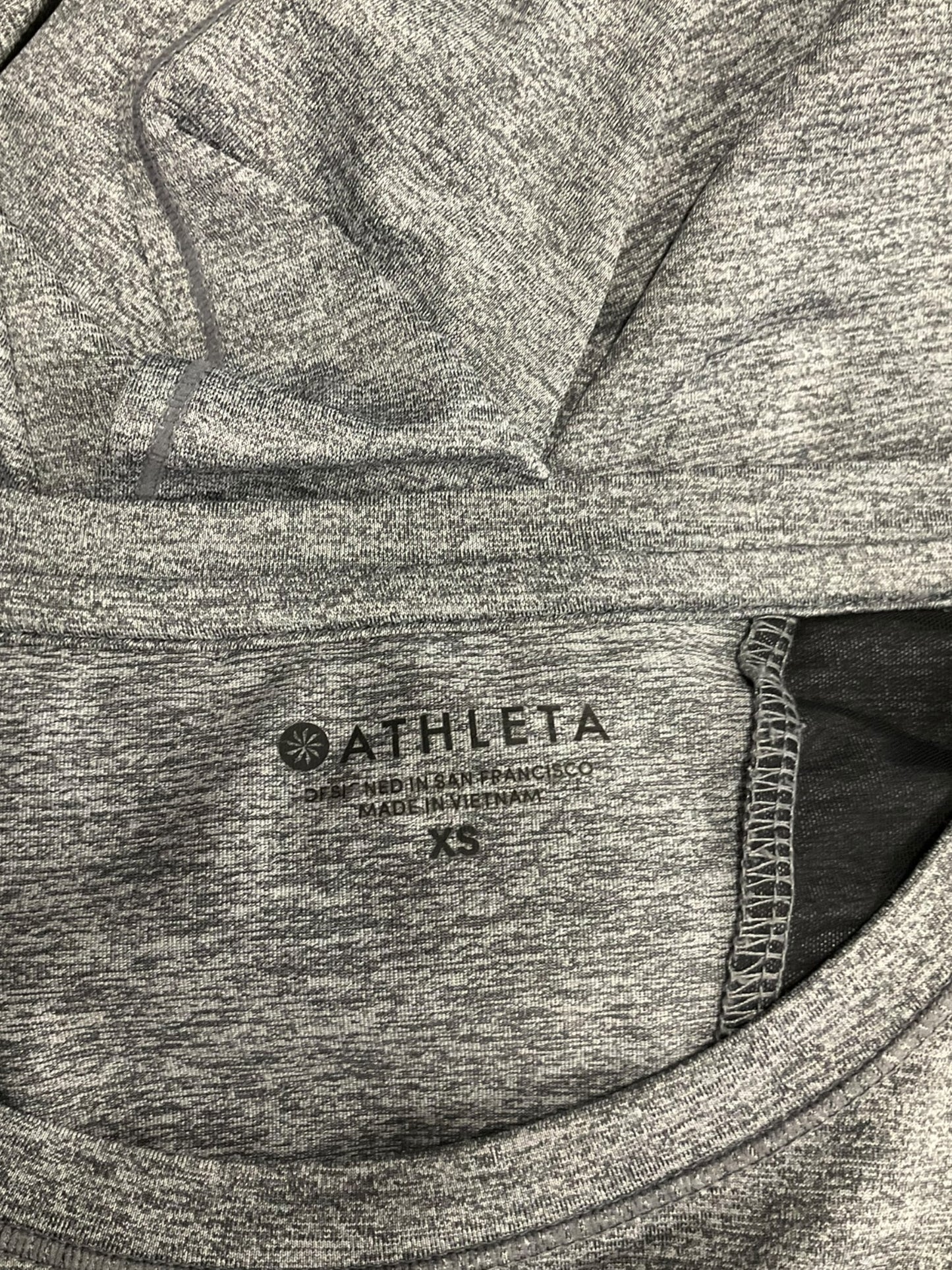 Athletic Top Long Sleeve Crewneck By Athleta In Grey, Size: Xs