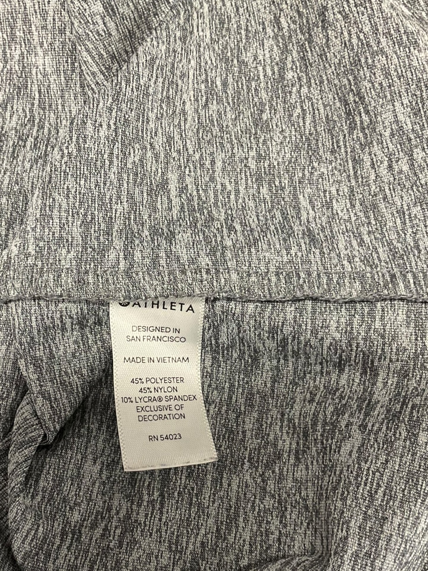 Athletic Top Long Sleeve Crewneck By Athleta In Grey, Size: Xs