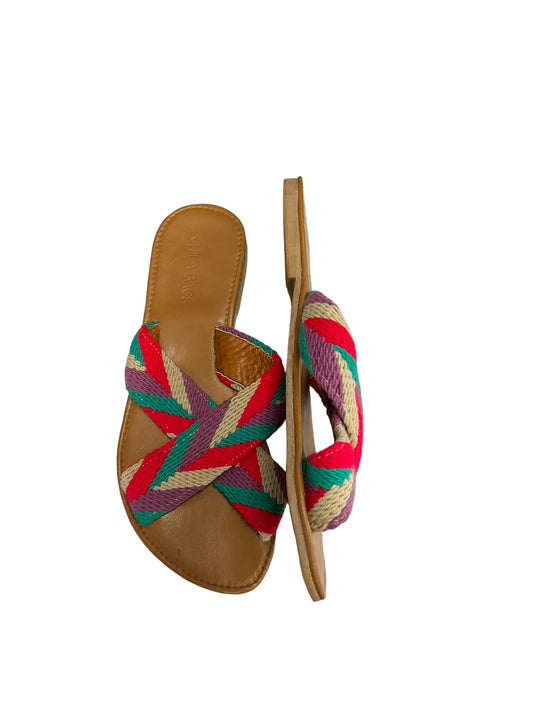Multi-colored Sandals Flats Clothes Mentor, Size 8.5