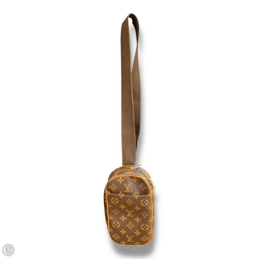 Belt Bag Luxury Designer By Louis Vuitton, Size: Medium