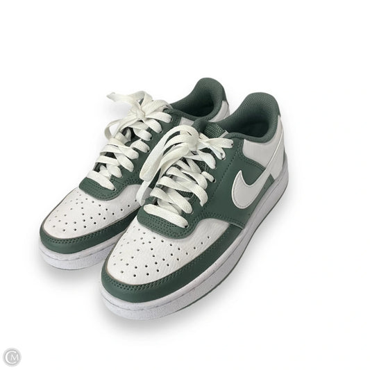 Shoes Sneakers By Nike In Green & White, Size: 5