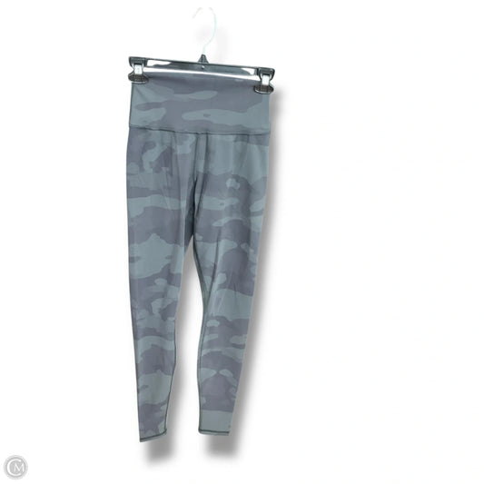 Athletic Leggings By Alo In Camouflage Print, Size: Xs