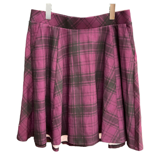 Skirt Mini & Short By Torrid  Size: 12