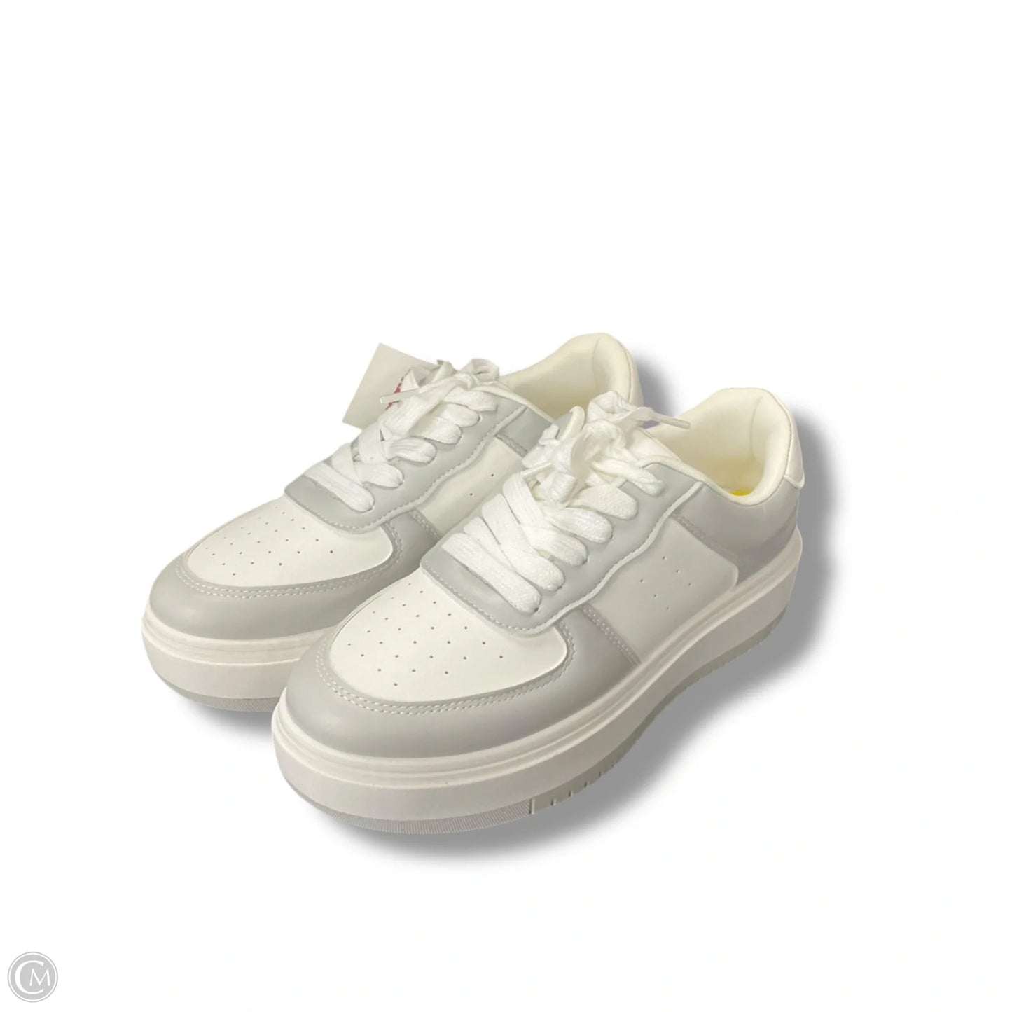 Shoes Athletic By Madden Girl In White, Size: 9