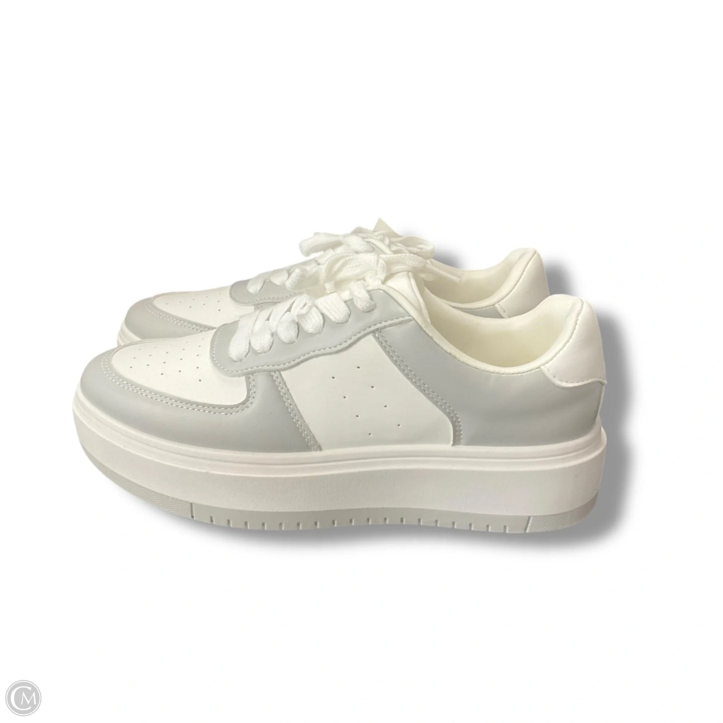 Shoes Athletic By Madden Girl In White, Size: 9