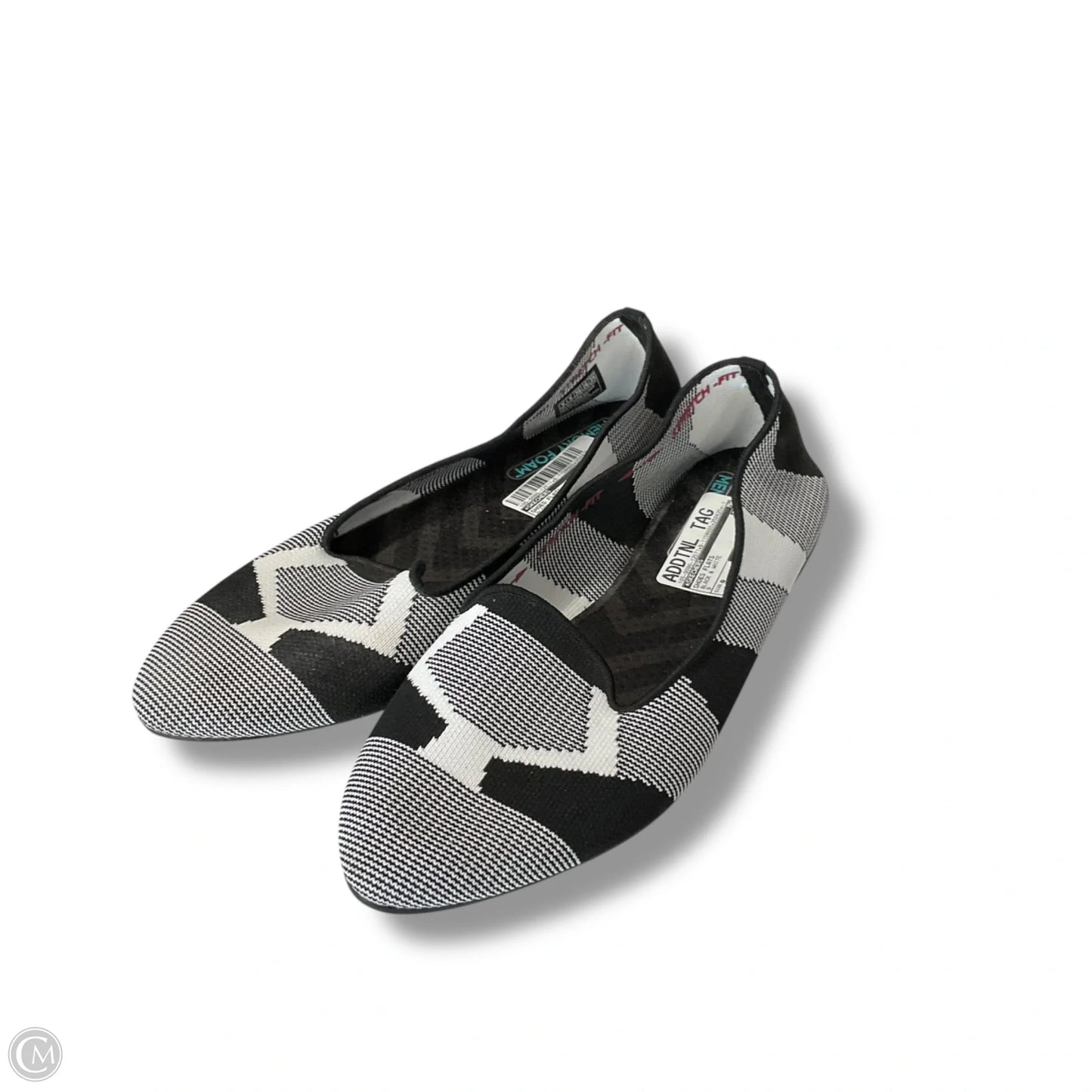 Shoes Flats By Skechers In Black & White, Size: 9