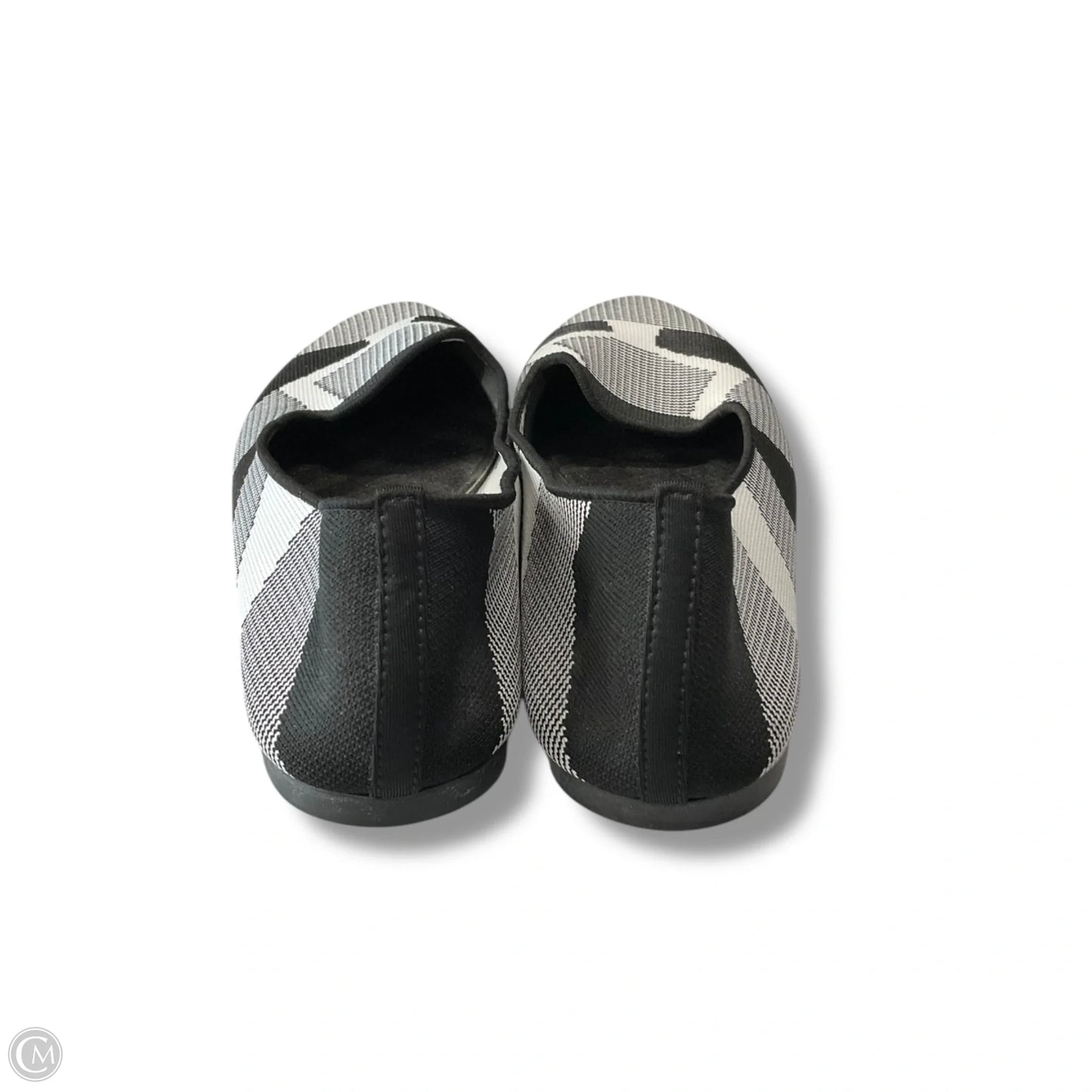 Shoes Flats By Skechers In Black & White, Size: 9