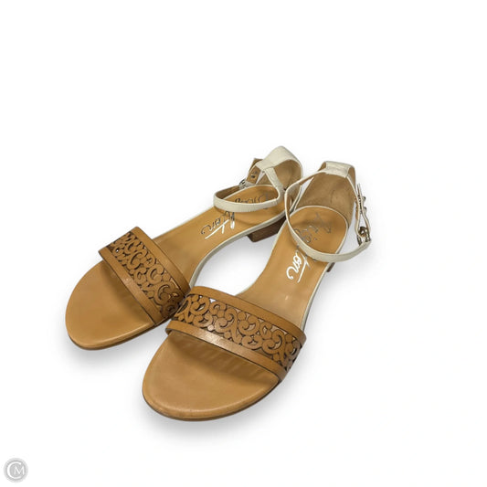 Sandals Flats By Brighton In Tan & White, Size: 8.5