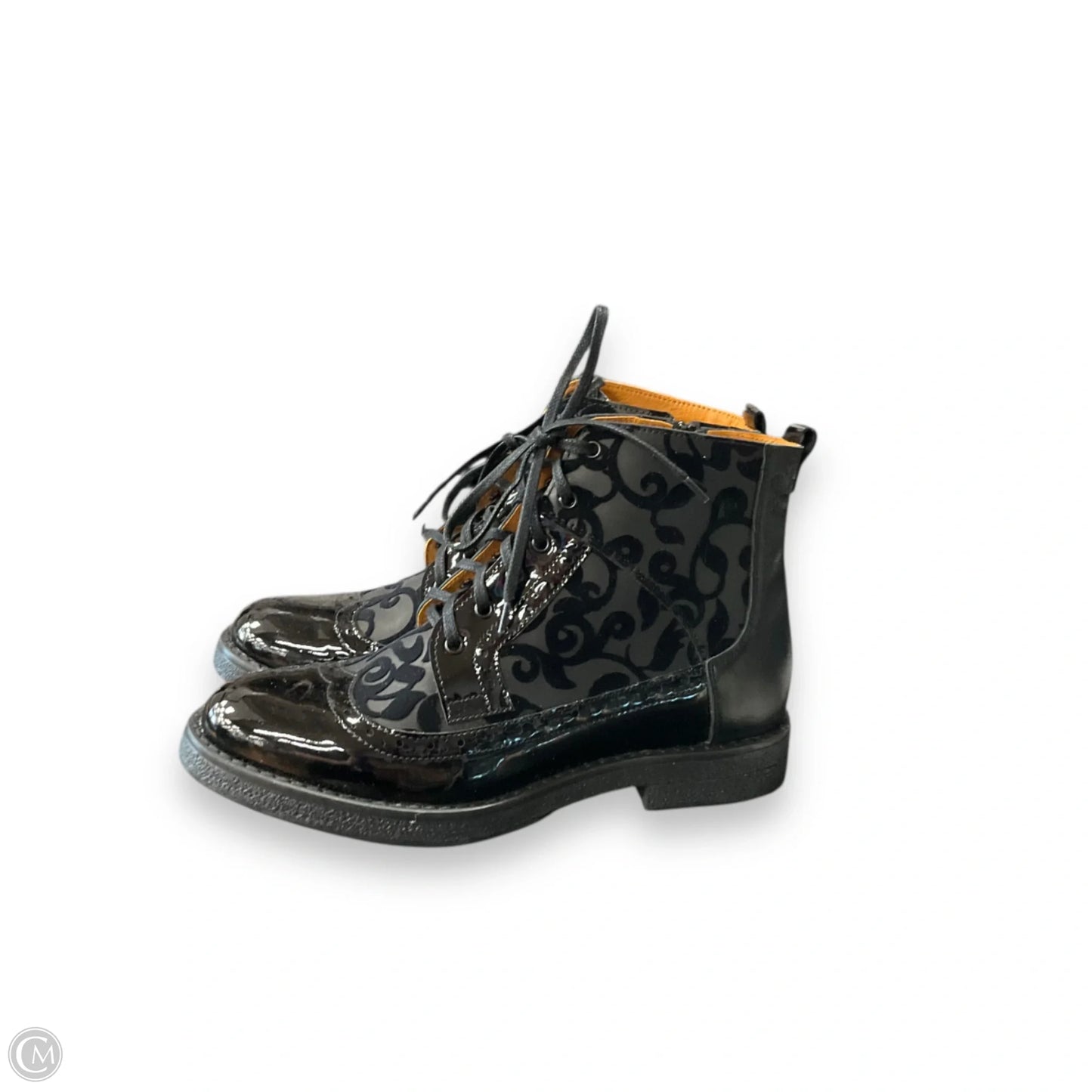 Boots Ankle Flats By Embassy London In Black, Size: 7