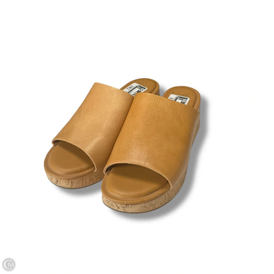 Sandals Heels Wedge By Sofft In Tan, Size: 8