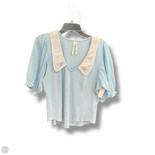Top Short Sleeve By Anthropologie In Blue & White, Size: Xl