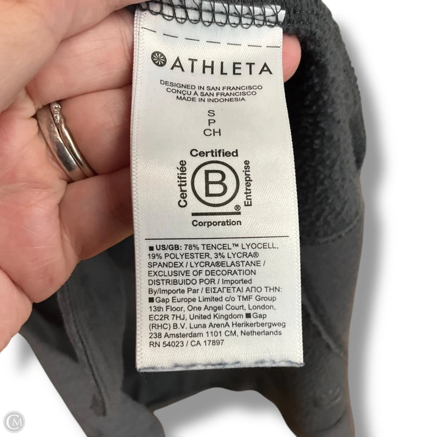 Athletic Top Long Sleeve Crewneck By Athleta In Grey, Size: S