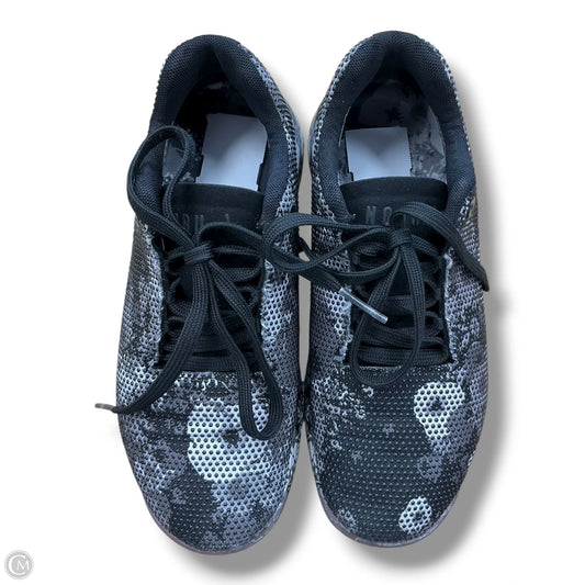 Shoes Athletic By Cmc In Black & Grey, Size: 6