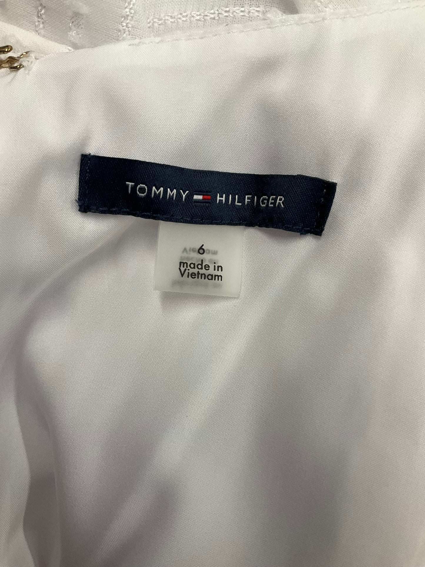 Dress Casual Short By Tommy Hilfiger  Size: S