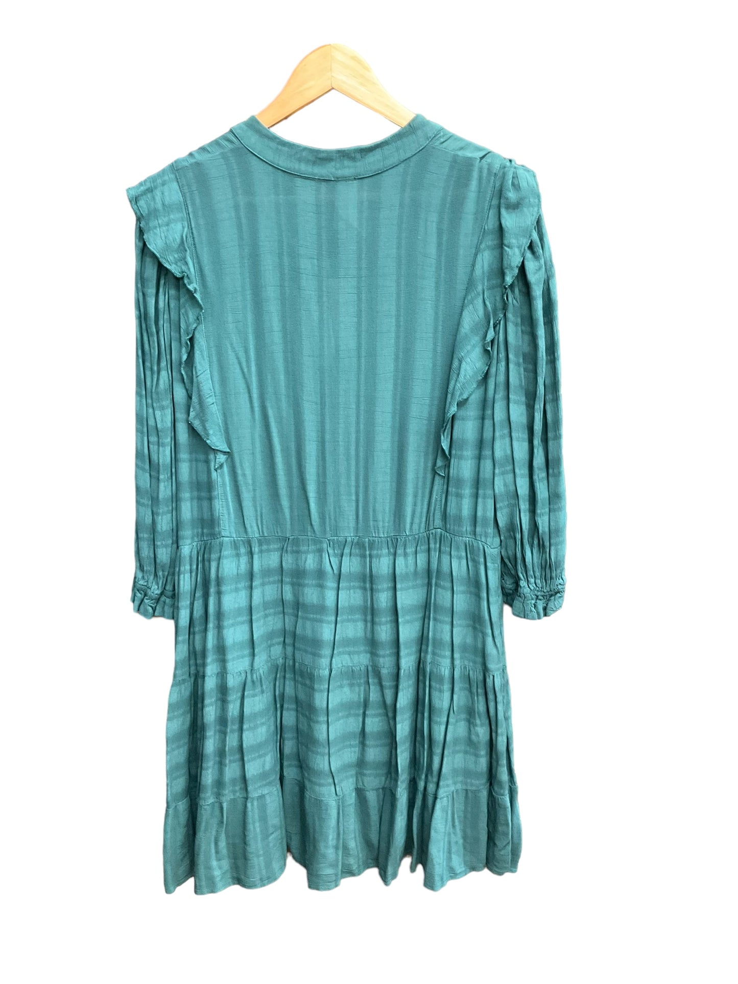 Dress Casual Short By Amadi In Green, Size: M