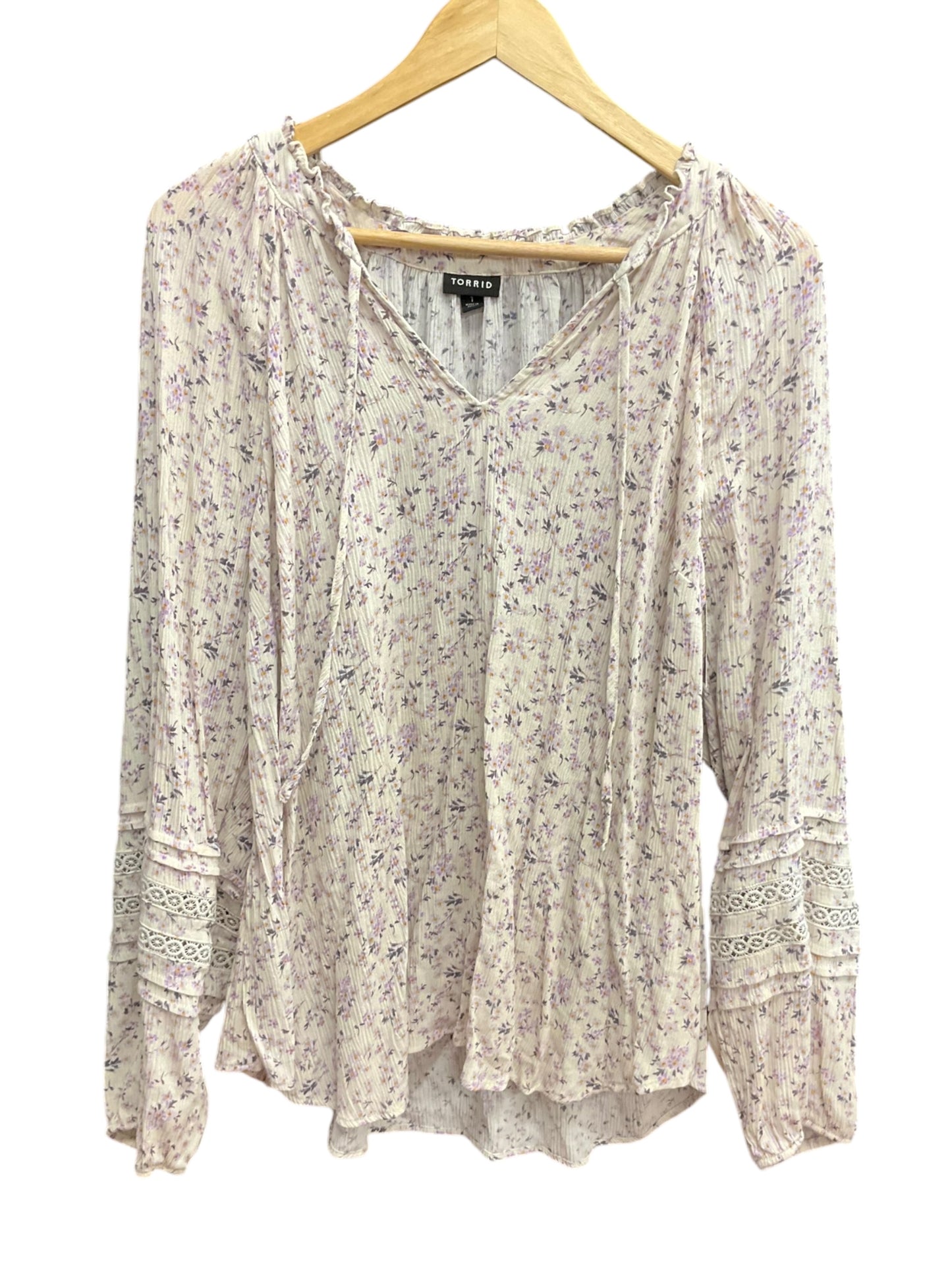 Top Long Sleeve By Torrid In Floral Print, Size: 1x