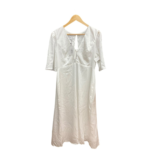 Dress Casual Midi By Clothes Mentor In White, Size: Xl