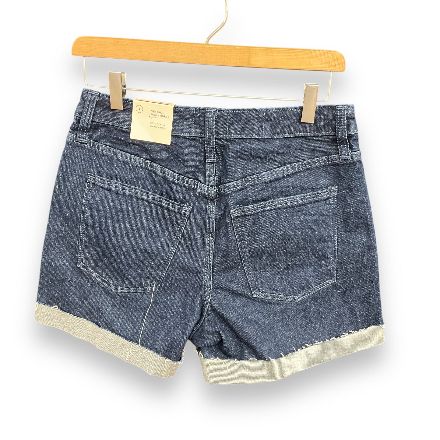 Shorts By Universal Thread  Size: 4