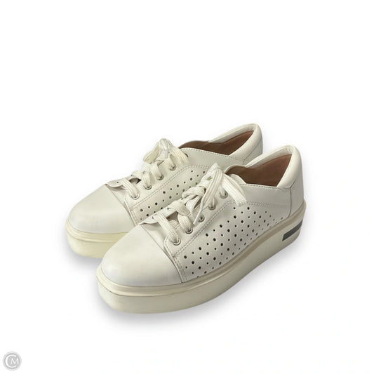 Shoes Sneakers By Liena Paolo In White, Size: 7.5