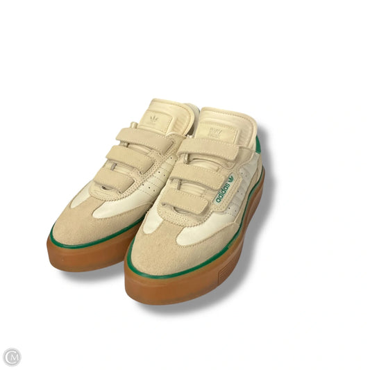 Shoes Sneakers By Adidas In Green & White, Size: 6.5