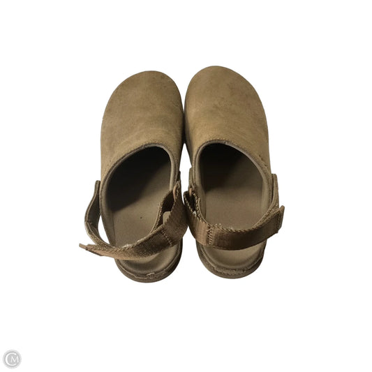 Shoes Designer By Ugg In Taupe, Size: 7