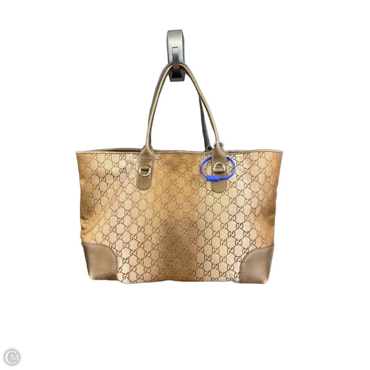 Handbag Luxury Designer By Gucci, Size: Medium