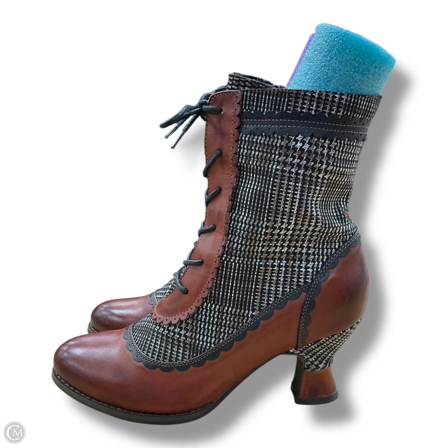Boots Ankle Heels By Cmb In Black & Brown, Size: 7.5