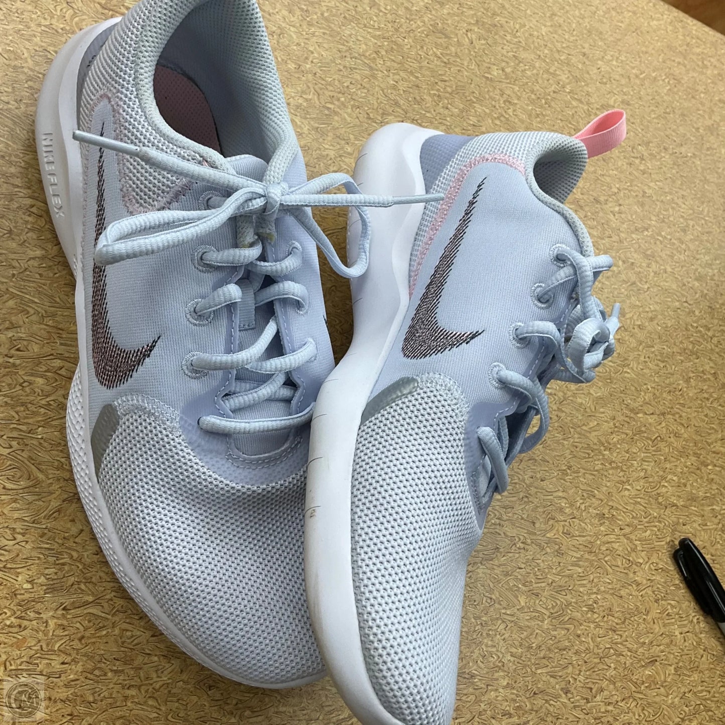 Shoes Athletic By Nike In Cream, Size: 9.5