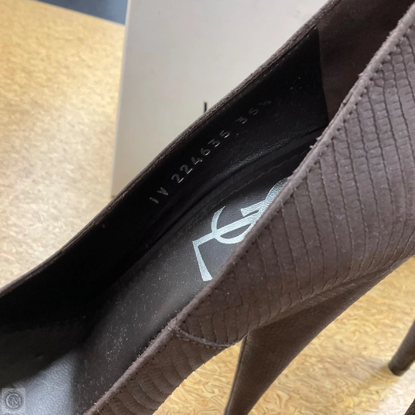 Shoes Luxury Designer By Yves Saint Laurent In Brown, Size: 5.5