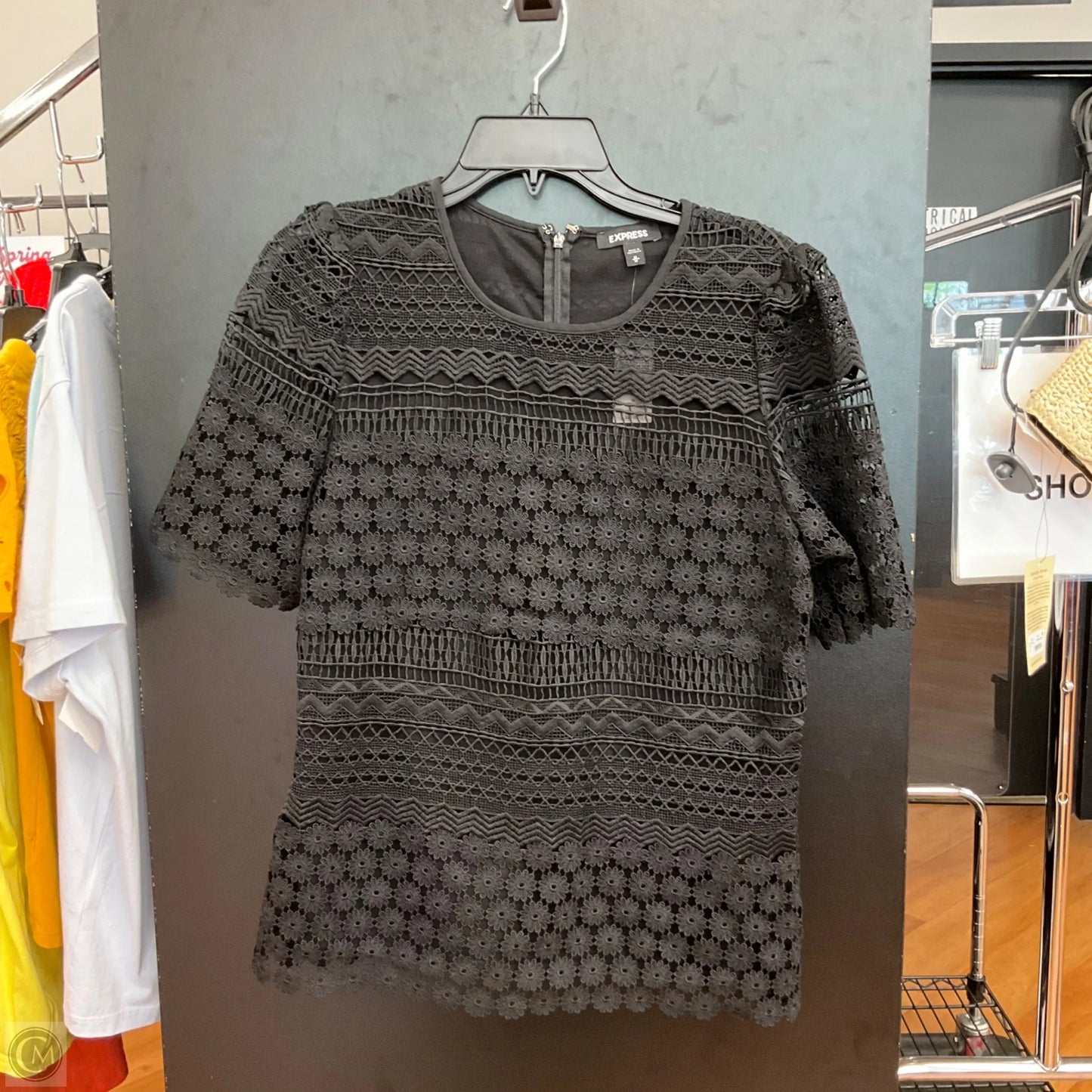 Top Short Sleeve By Express In Black, Size: M