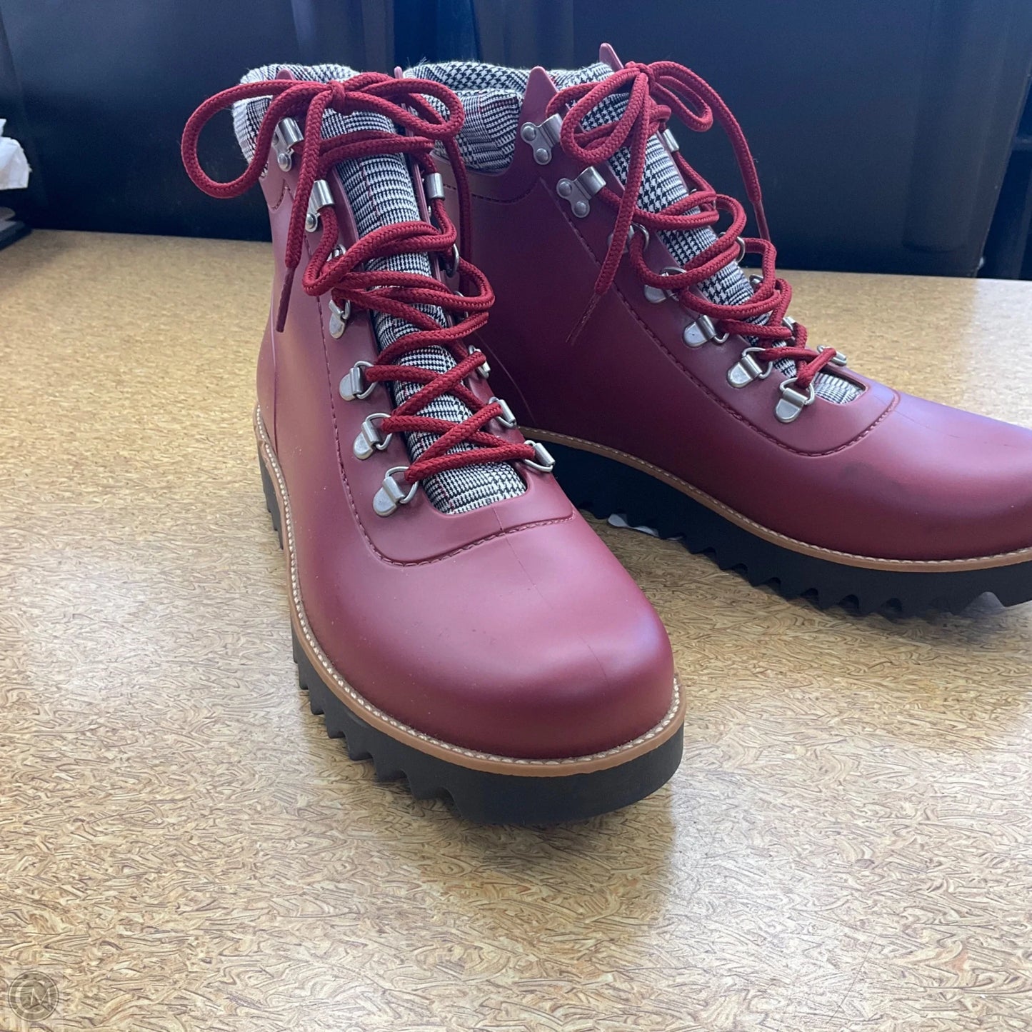 Boots Combat By Bernardo In Red, Size: 9