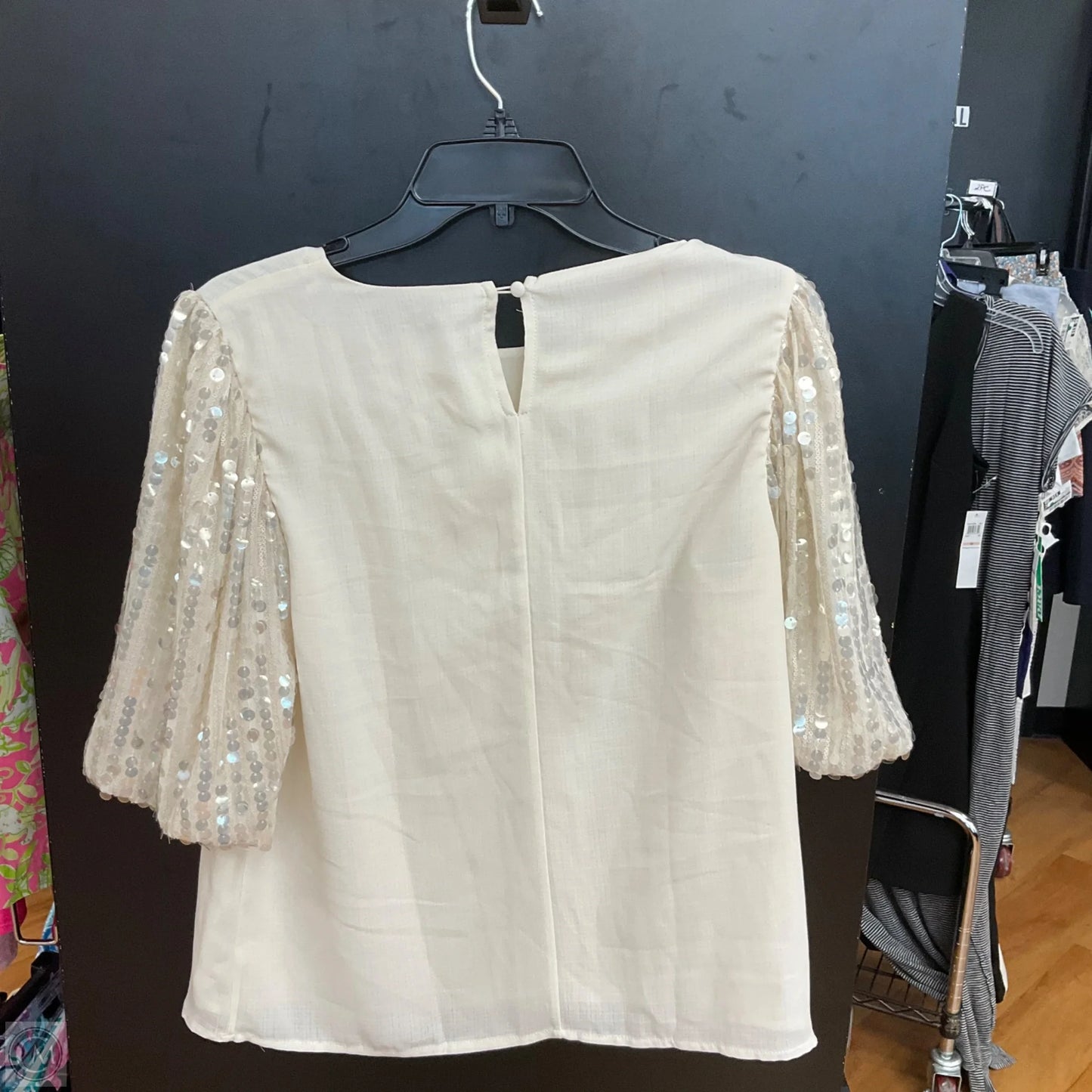 Top Short Sleeve By Mi Ami In White, Size: S