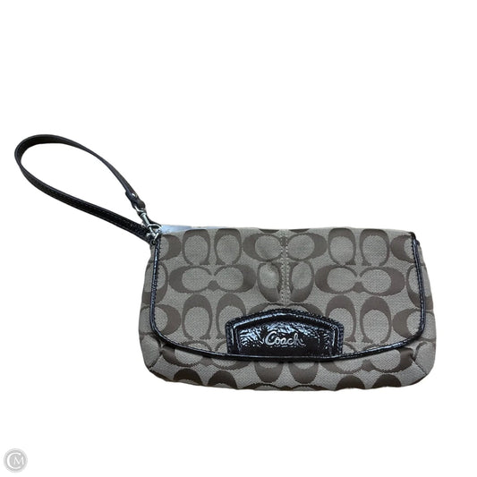 Wristlet Designer By Coach, Size: Medium