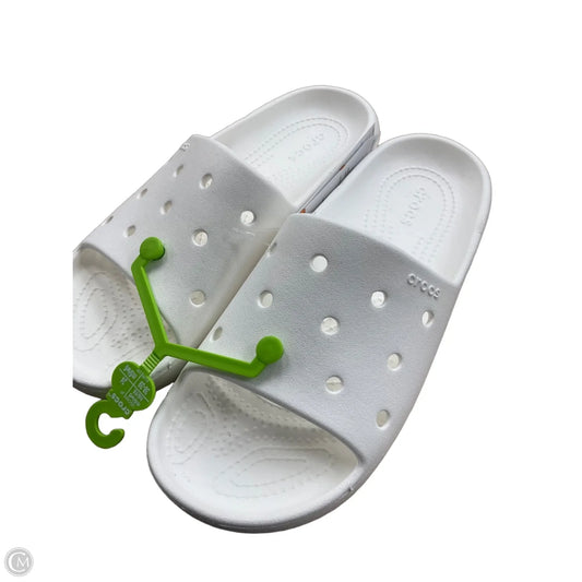 Sandals Flats By Crocs In White, Size: 8