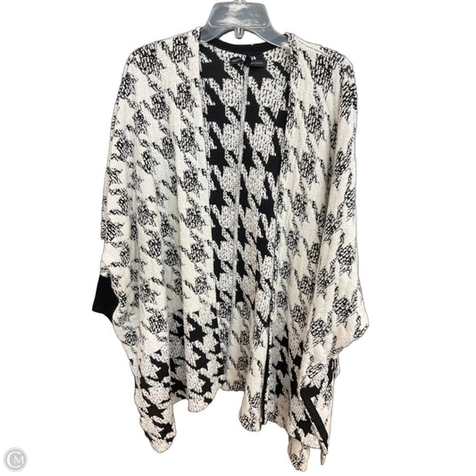 Cardigan By White House Black Market In Black & White, Size: Xs