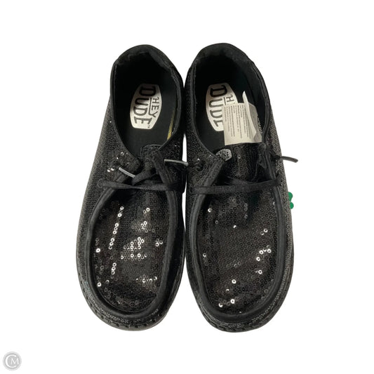 Shoes Sneakers By Hey Dude In Black, Size: 6