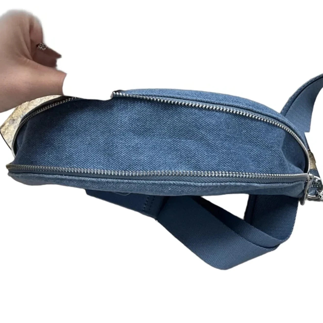 Crossbody Designer By Sondra Roberts, Size: Medium