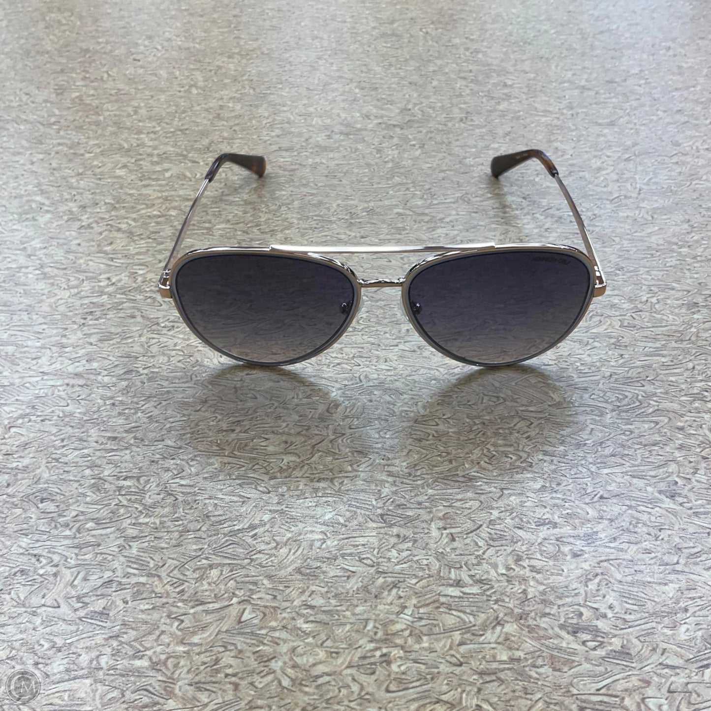 Sunglasses By Kenneth Cole, Size: Medium