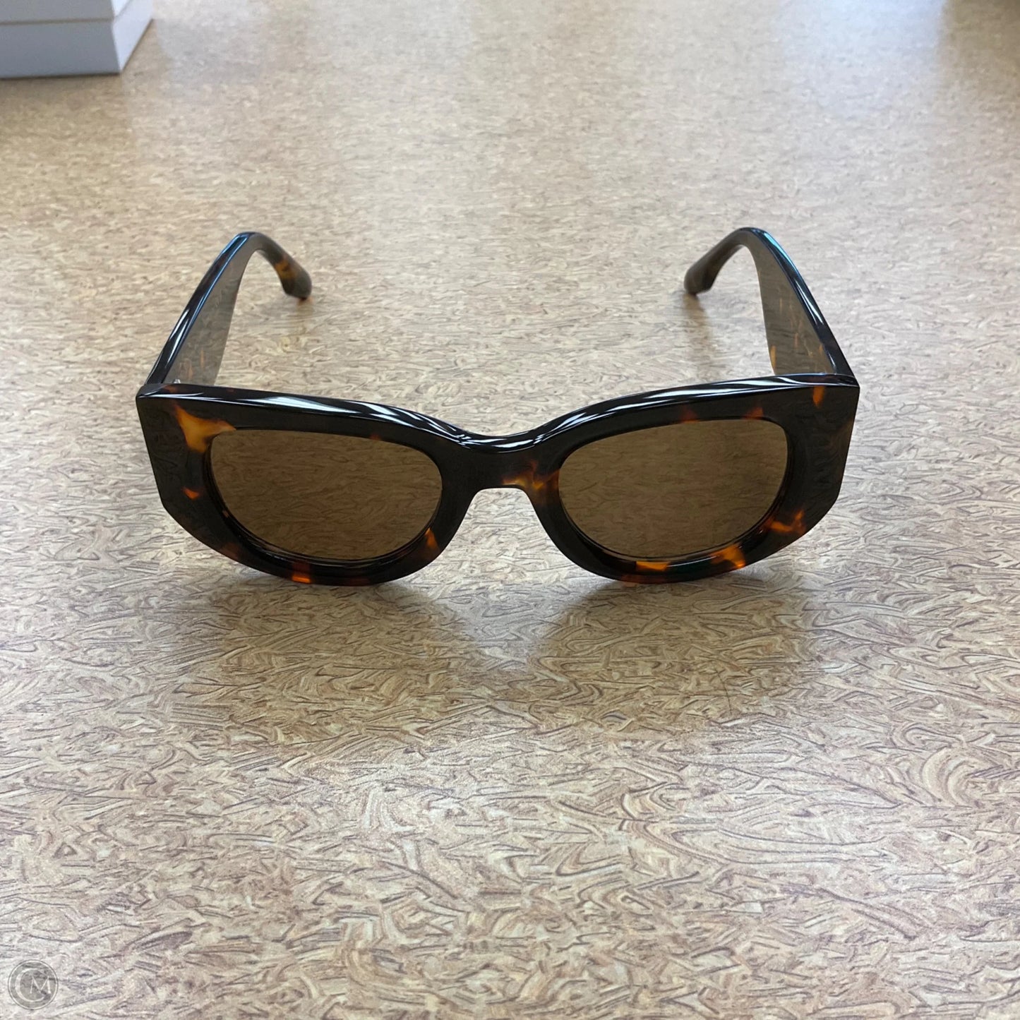 Sunglasses Luxury Designer By Clothes Mentor, Size: Medium