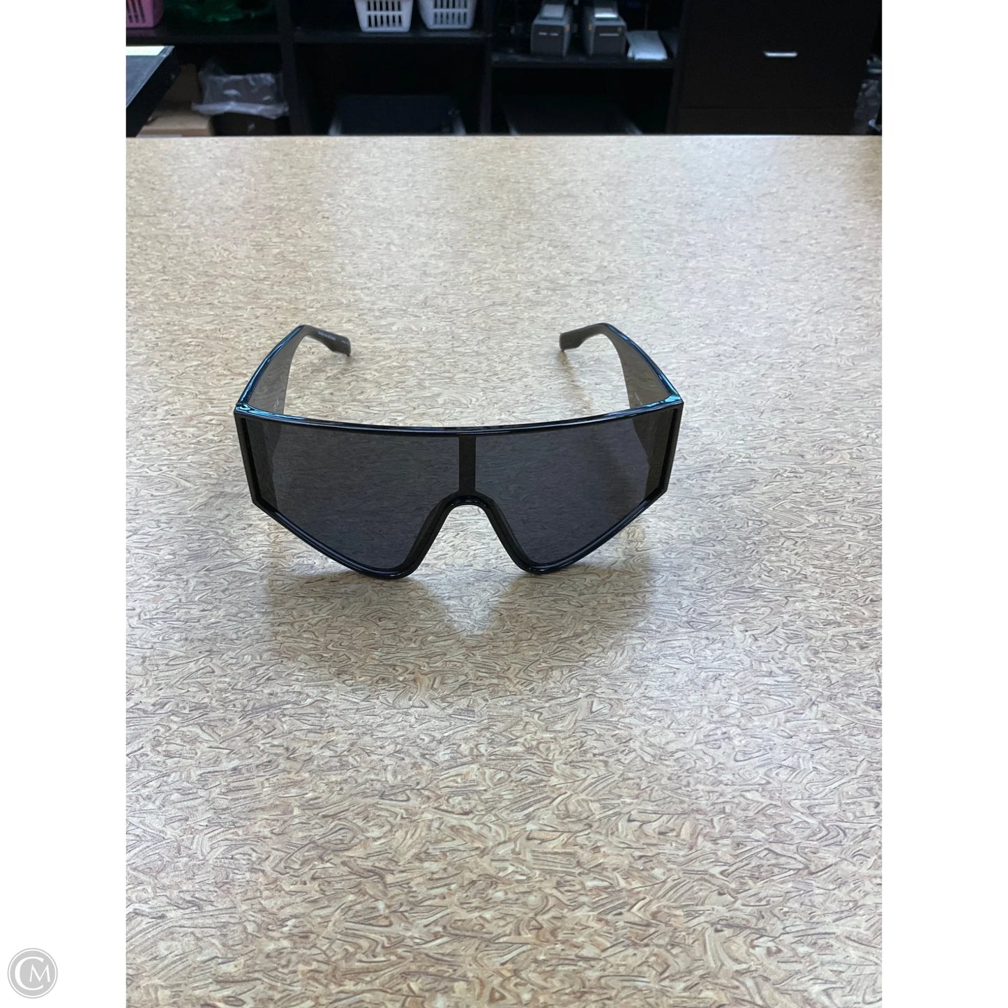 Sunglasses Luxury Designer By Karl Lagerfeld, Size: Large