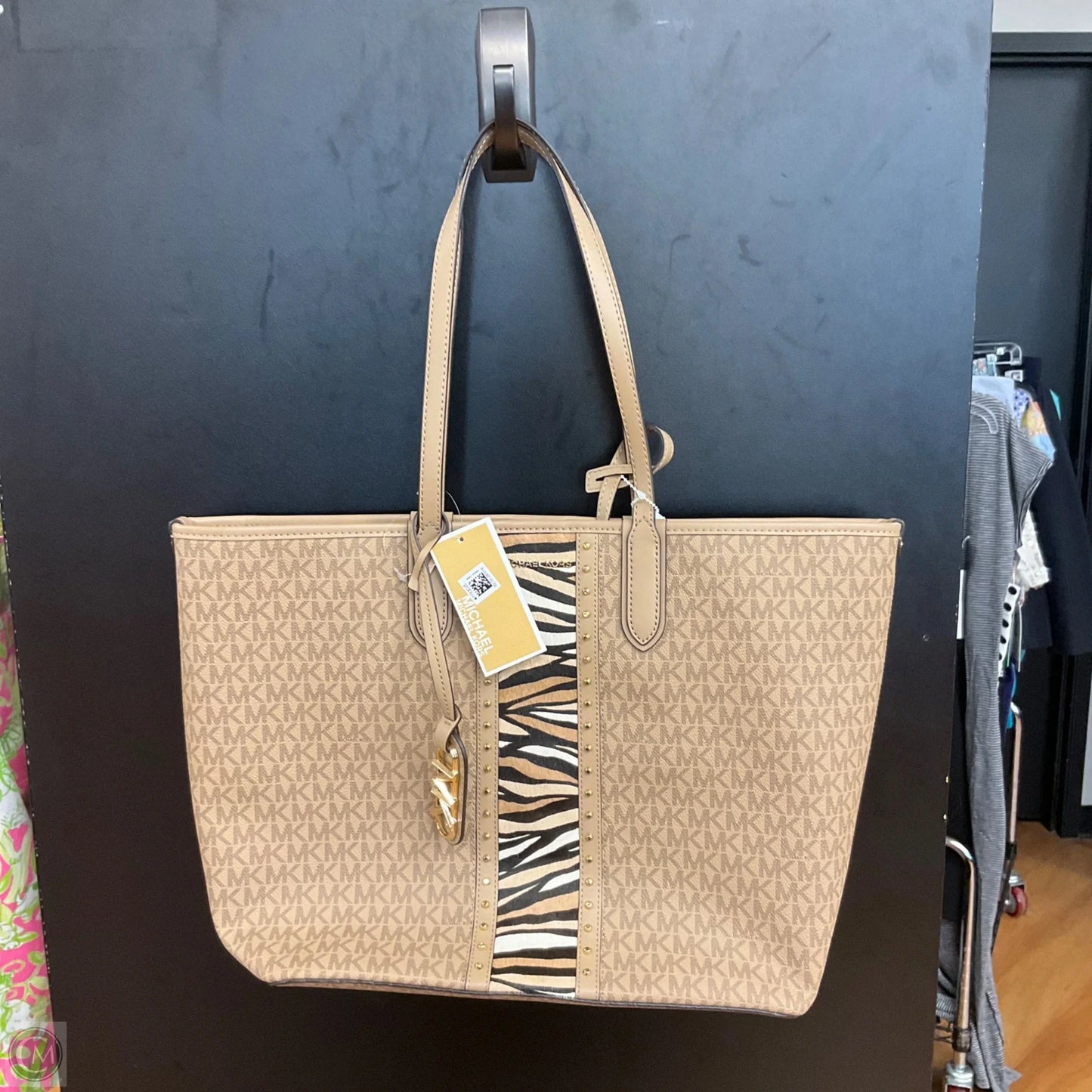 Tote Designer By Michael Kors, Size: Medium